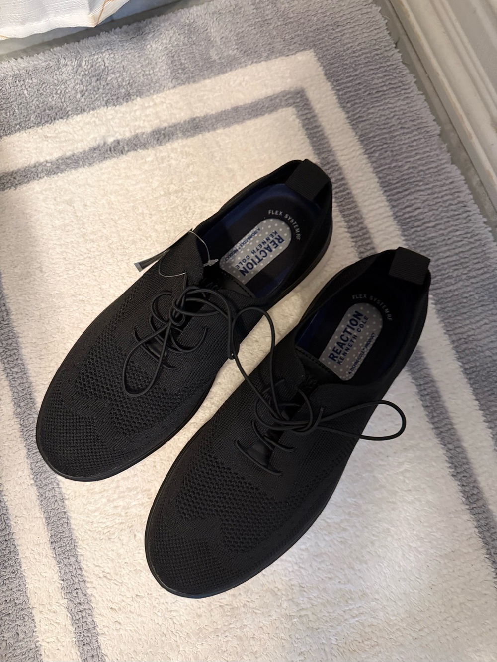 Kenneth Cole Reaction Black Knit Derby Sneakers 8.5